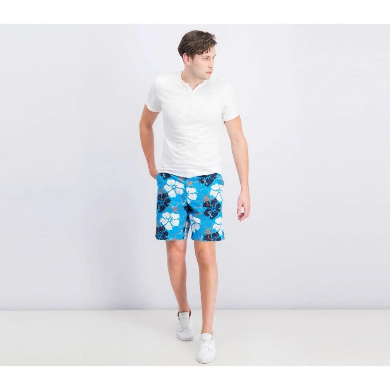 CLUB ROOM, Men's Blue Multi-Color Hawaiian Floral Boat Shorts, NWT, $55