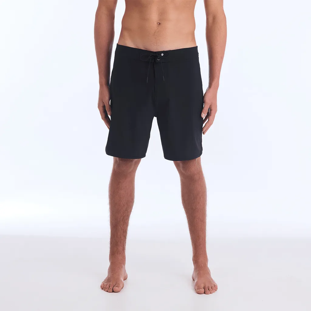 SOLID SCALLOP 83 FIT 18" BOARDSHORT